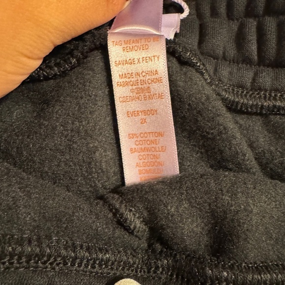 Savage X Fenty Sweats 2x NWT - Picture 9 of 9